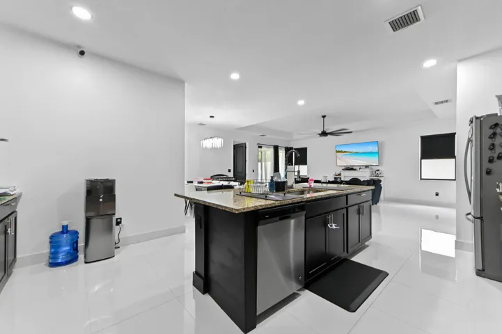 25 kitchen 04