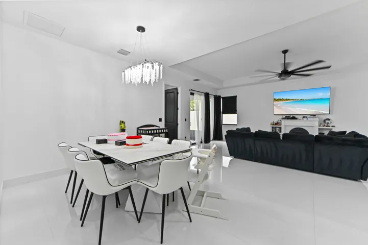 21 dining area 03