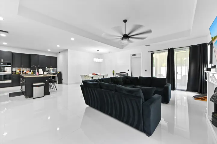 17 living room 05