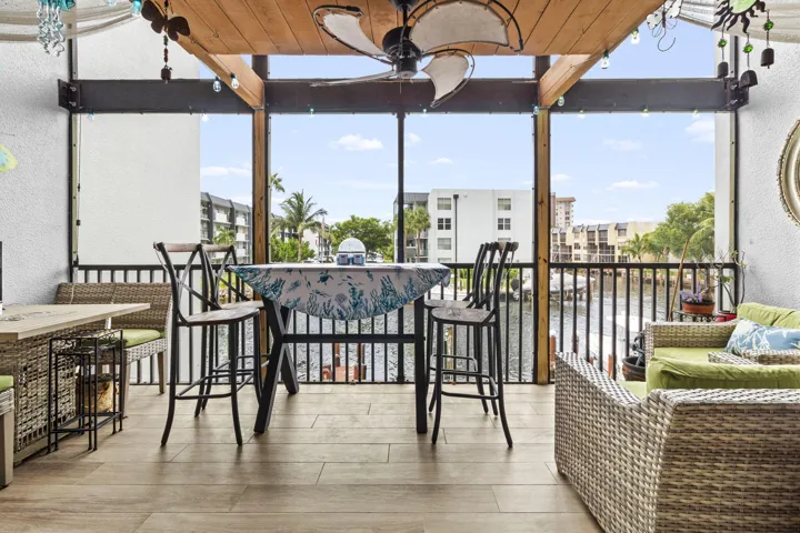 Entry Level Balcony