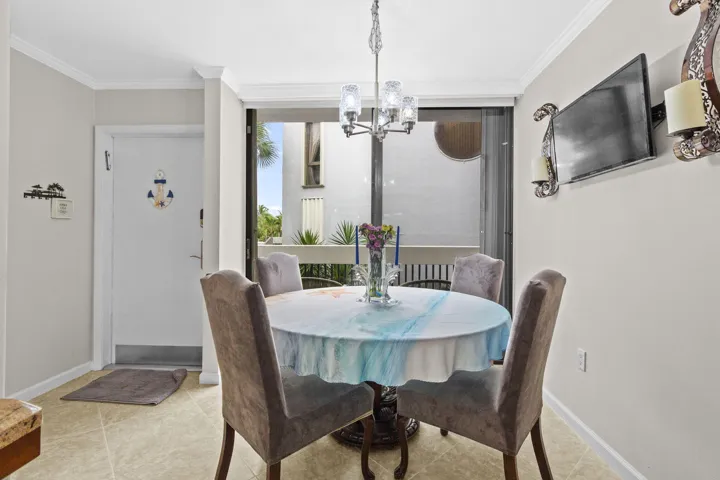 Breakfast Nook