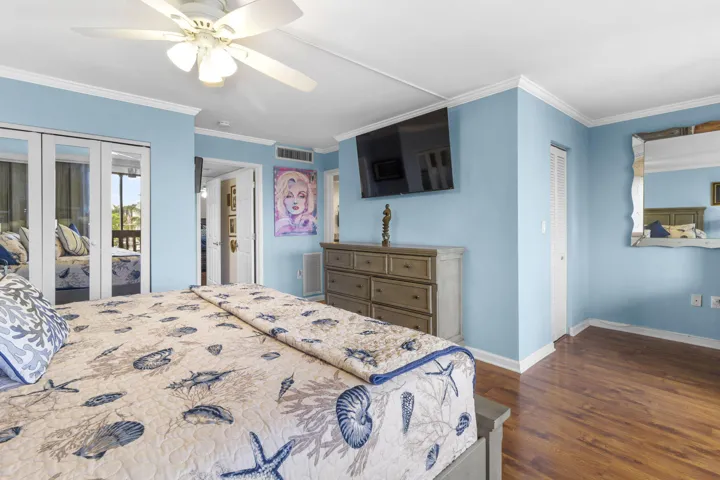 Primary Bedroom w/ 2nd closet