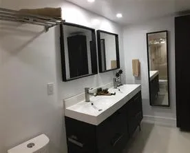 305 M BATH