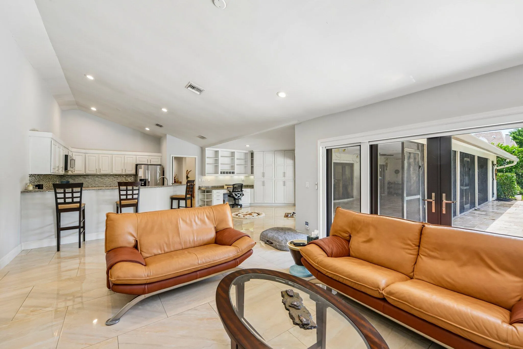 14-web-or-mls-Equestrian Dr-S1707-014