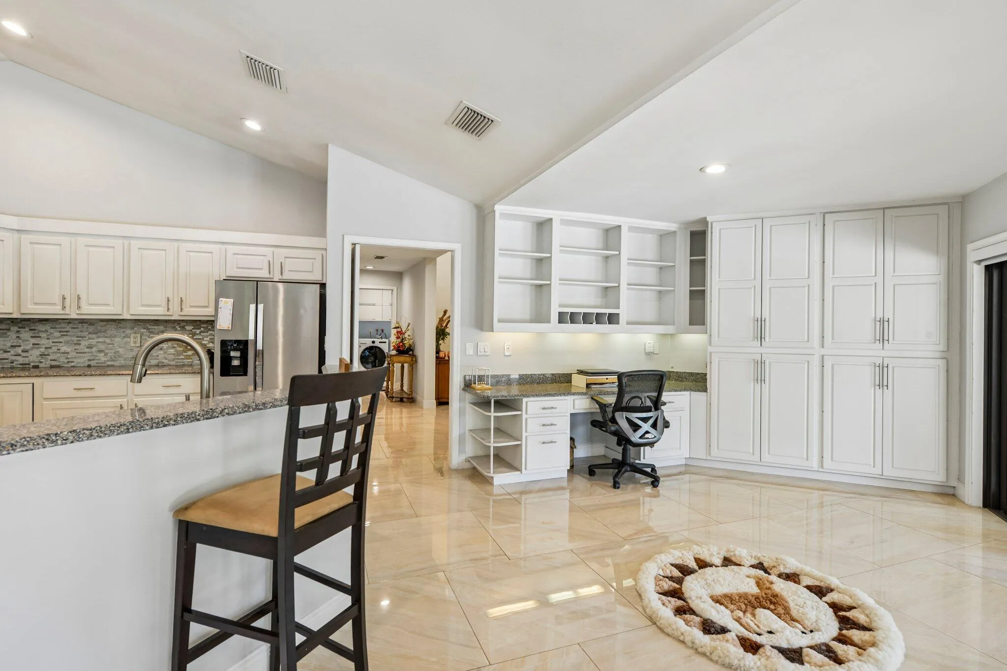 18-web-or-mls-Equestrian Dr-S1707-018