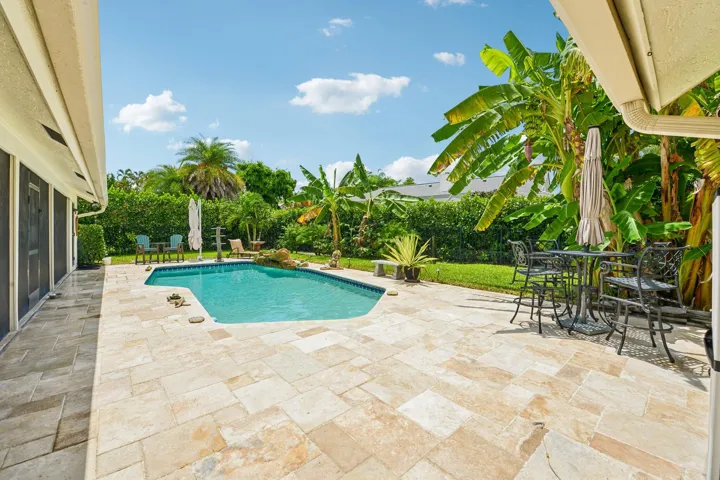 46-web-or-mls-Equestrian Dr-S1707-046