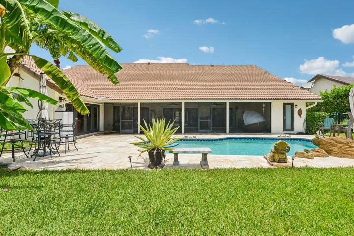 49-web-or-mls-Equestrian Dr-S1707-049