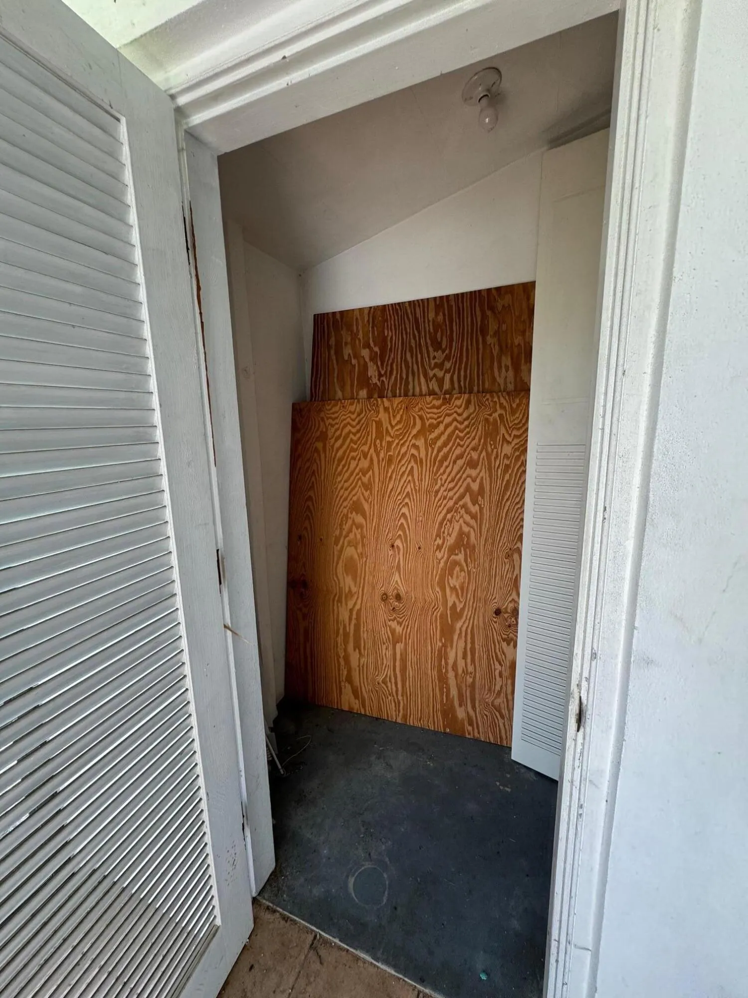STORAGE CLOSET