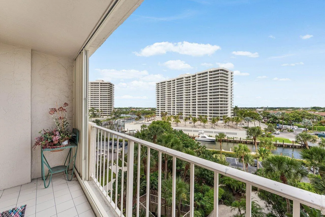 Balcony West