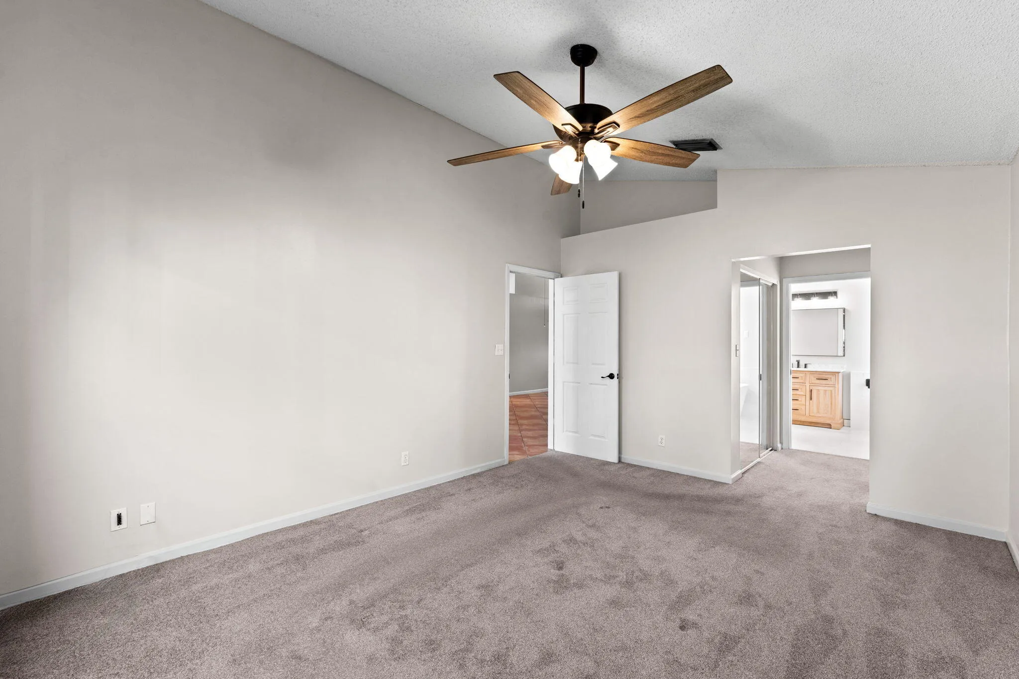 20-web-or-mls-A7409569