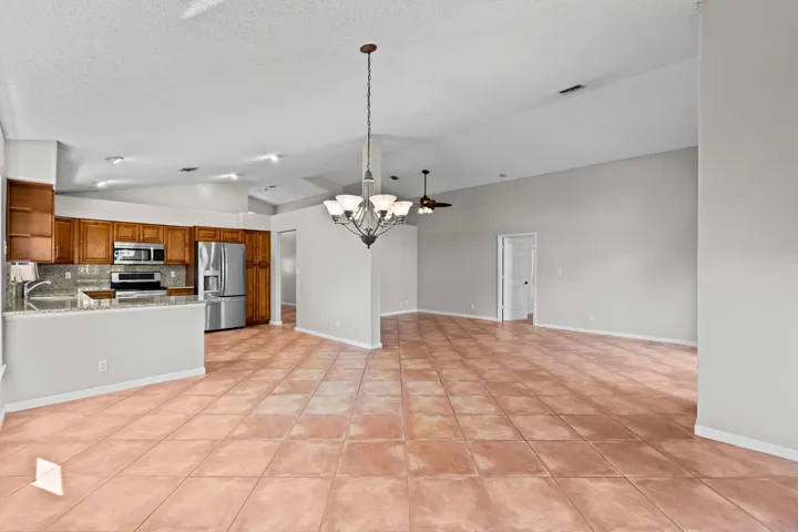 15-web-or-mls-A7409536