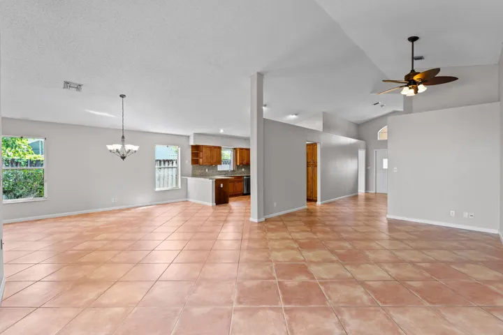 6-web-or-mls-A7409518