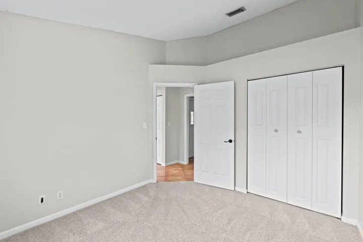 25-web-or-mls-A7409611