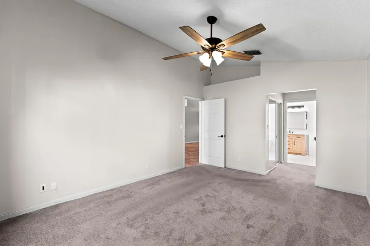 20-web-or-mls-A7409569