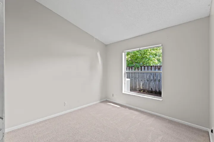26-web-or-mls-A7409605