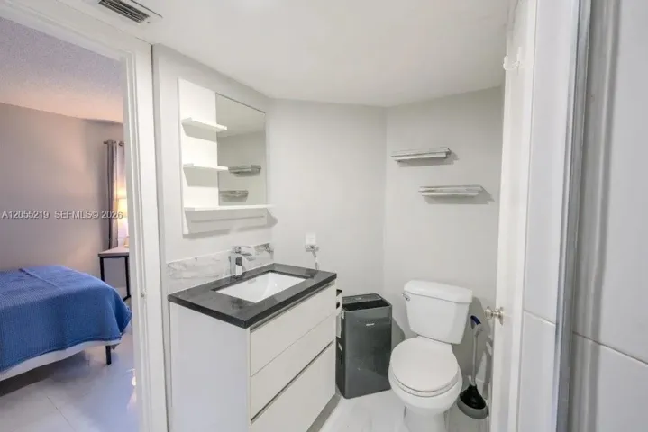 2nd Bathroom