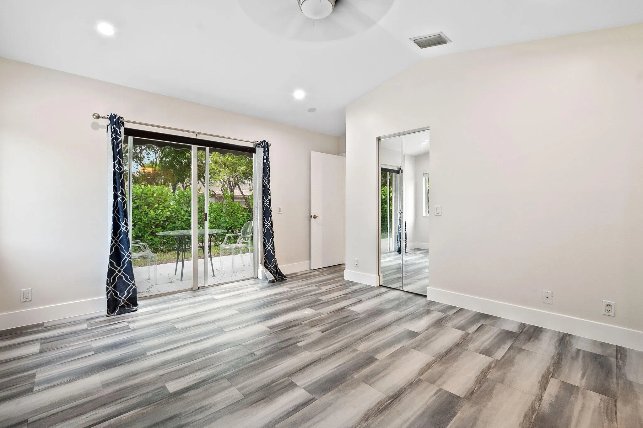 11-web-or-mls-4498-dogwood-cir