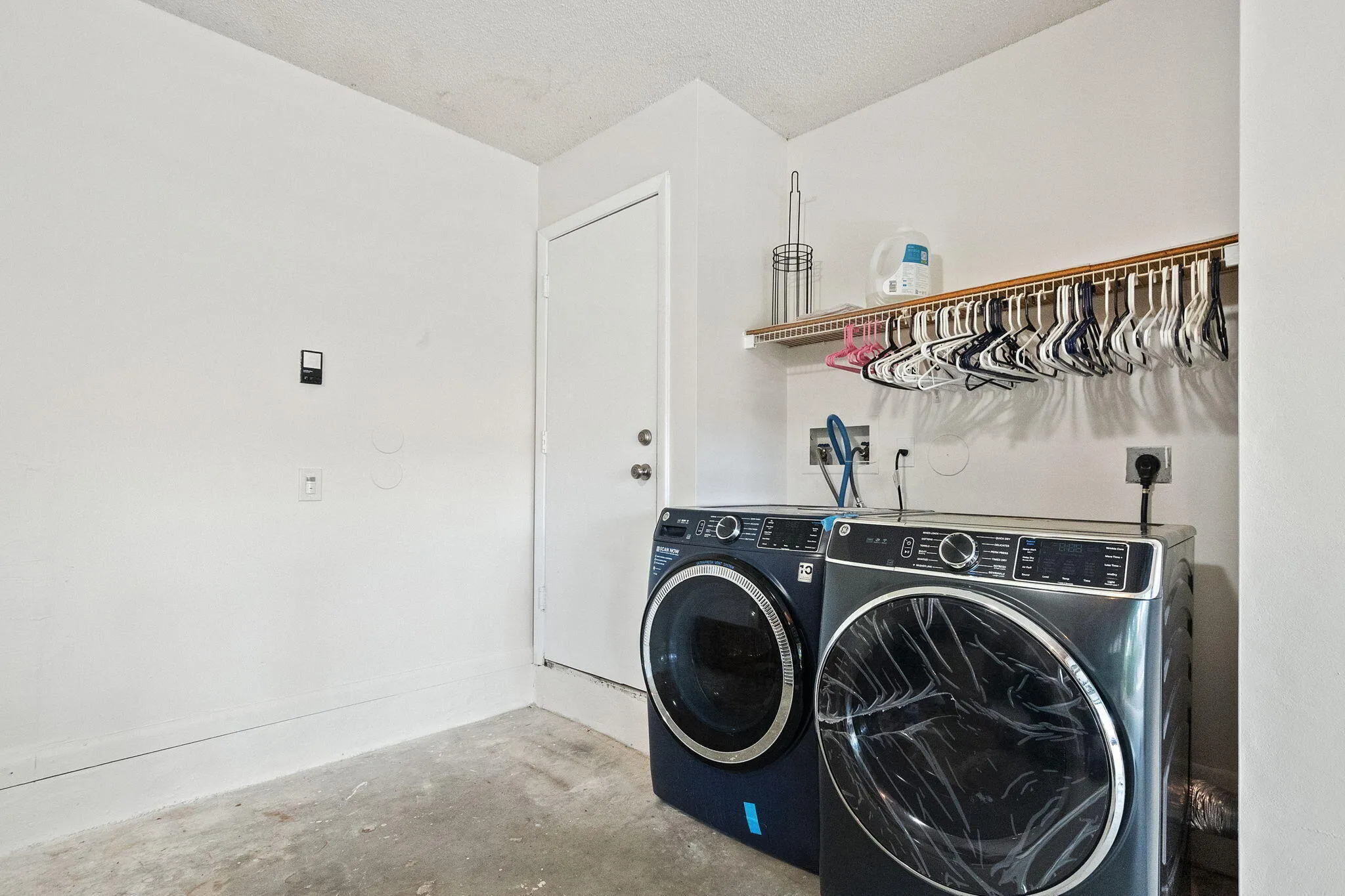 22-web-or-mls-4498-dogwood-cir