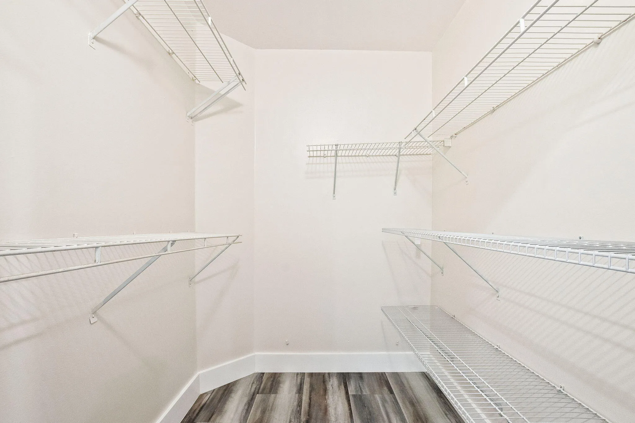 16-web-or-mls-4498-dogwood-cir