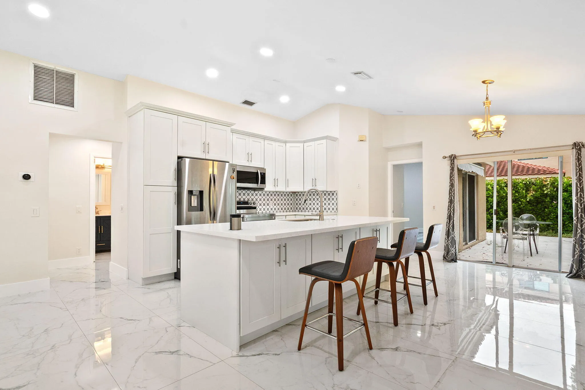 7-web-or-mls-4498-dogwood-cir