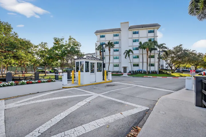 RR Entrance Guard Gate