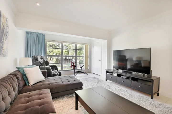 03_1141_Calamondin_Terrace_Apt_2023_mls
