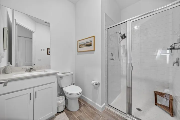 ensuitebath1.jpg-SMALL