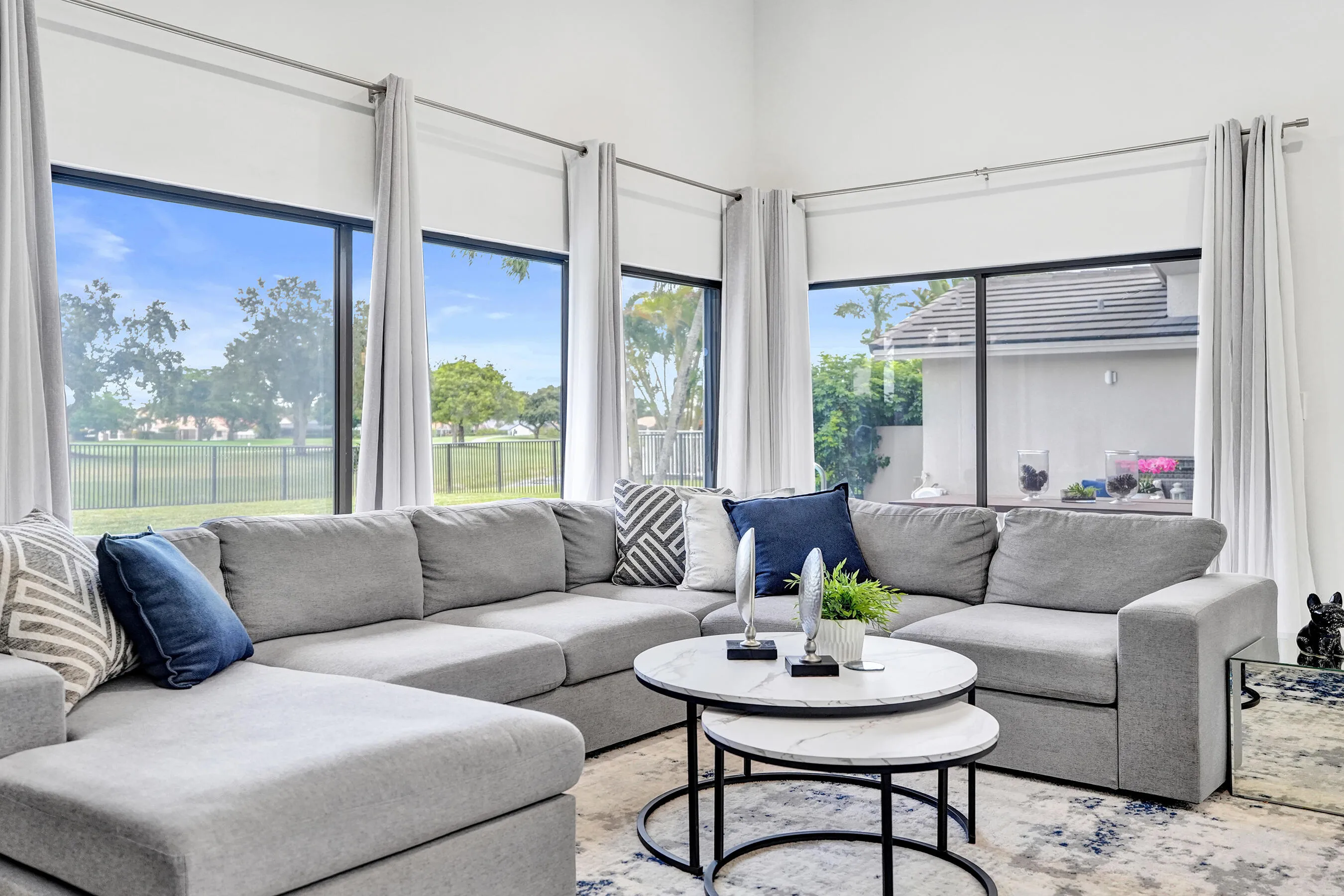 Family room 2