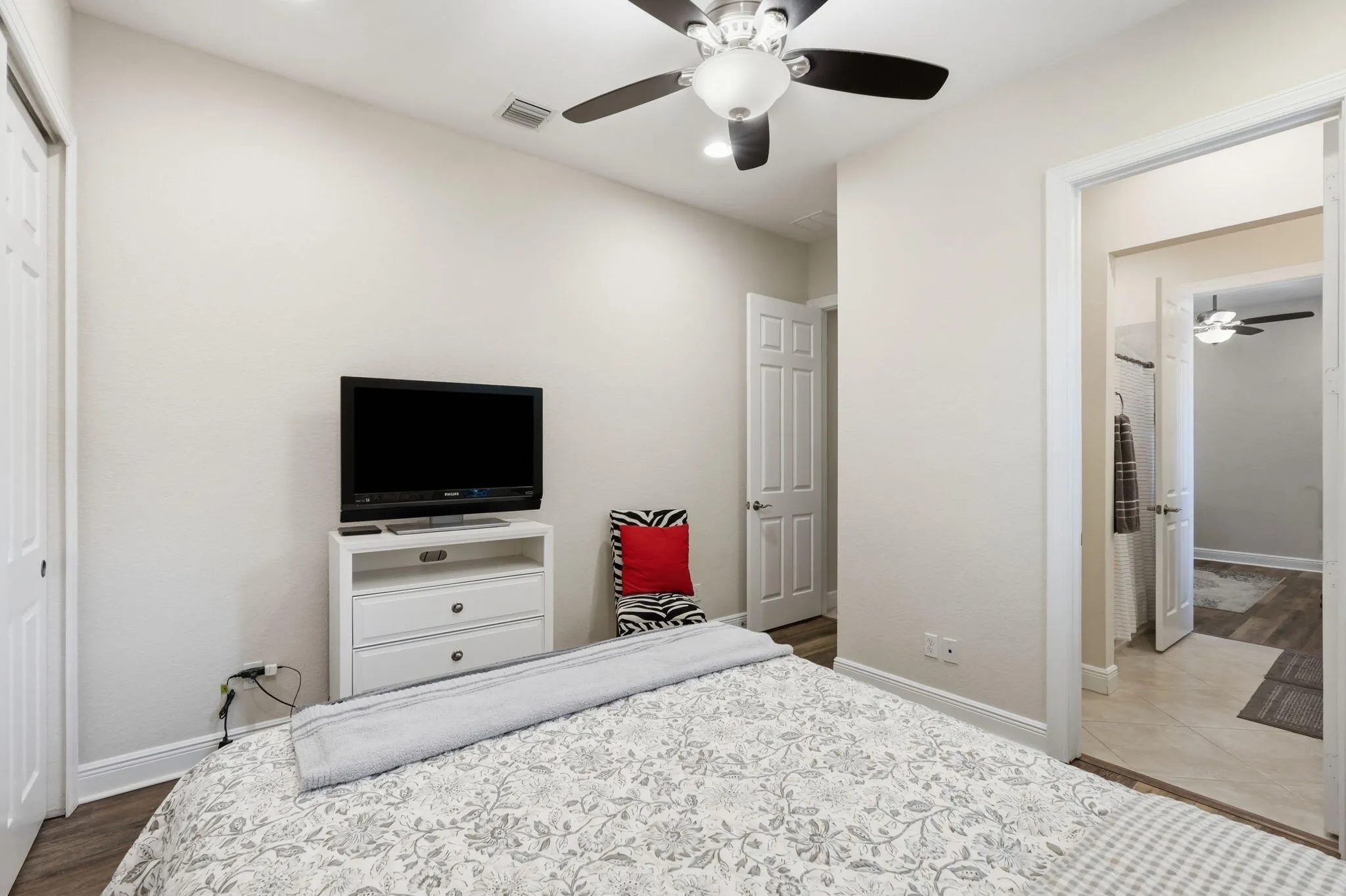 Property photo 38