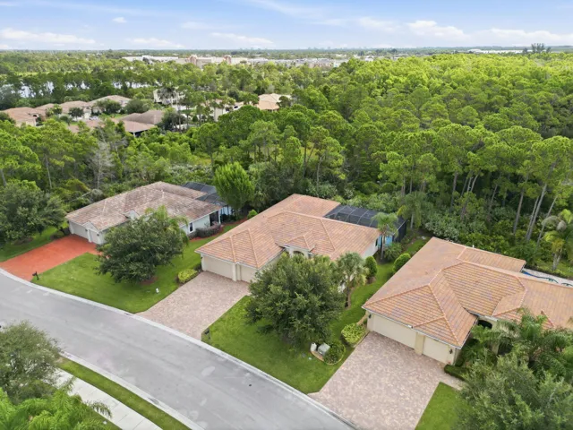 68-web-or-mls-2553_NW_Crystal_Lake_Dr_Dr