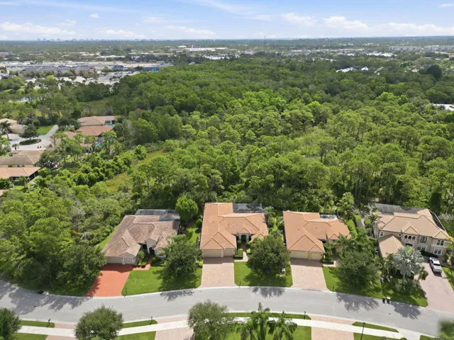 69-web-or-mls-2553_NW_Crystal_Lake_Dr_Dr