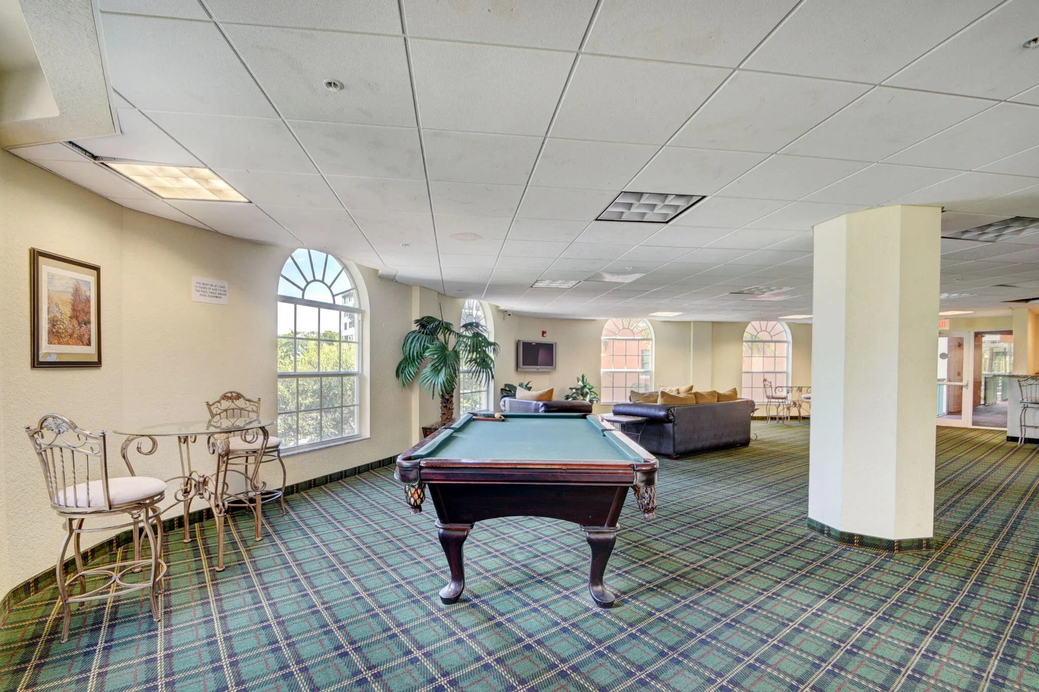 59-web-or-mls-1640 Presidential (6)