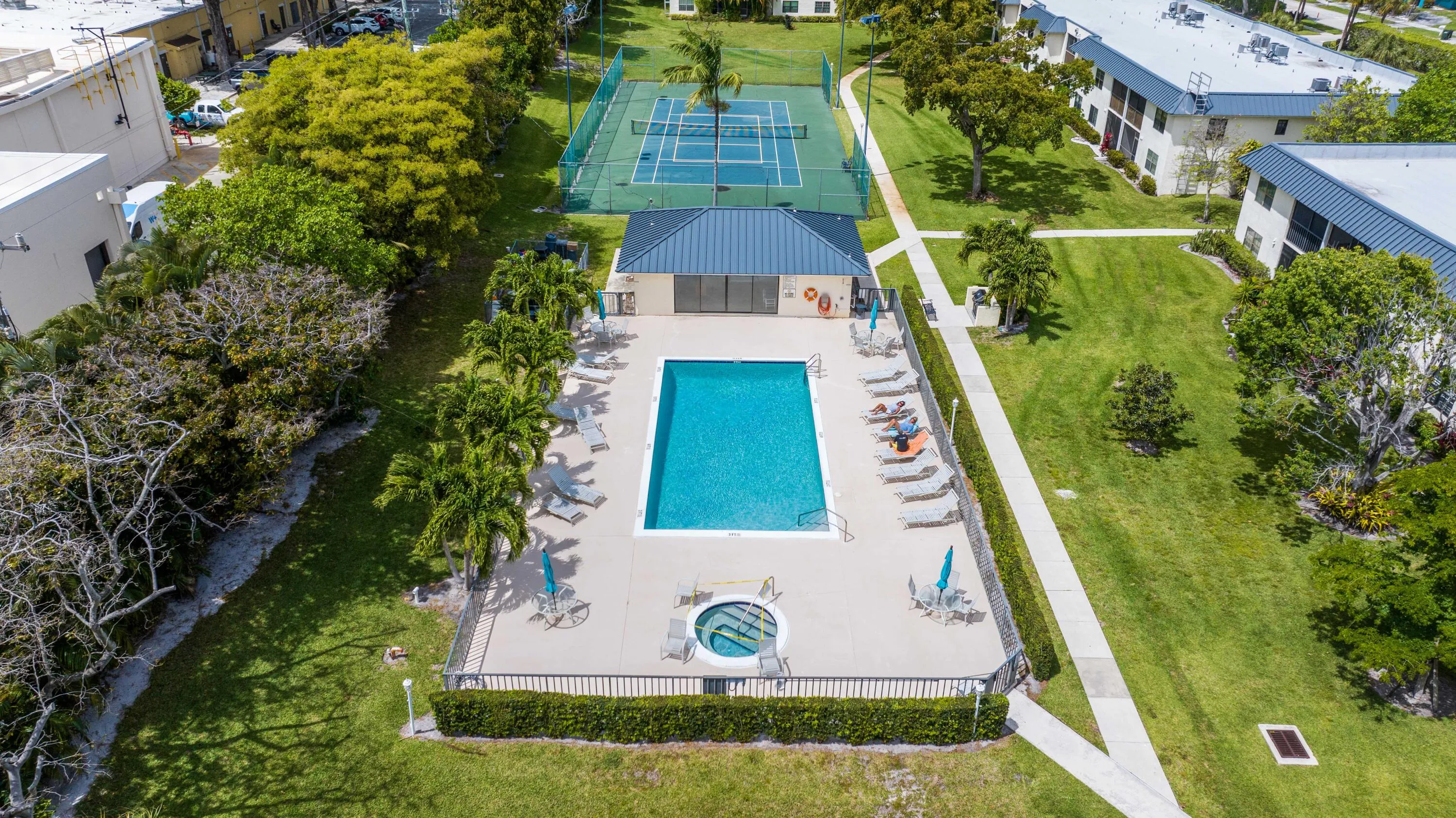 3020 Florida Blvd Aerial