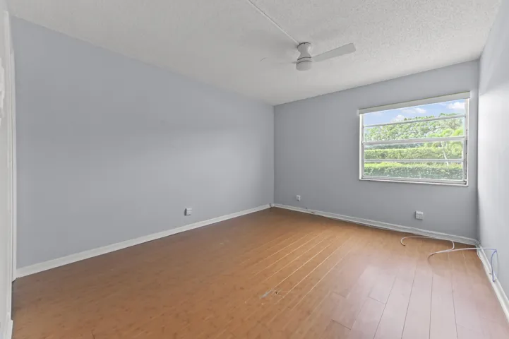 13 Bedroom 01