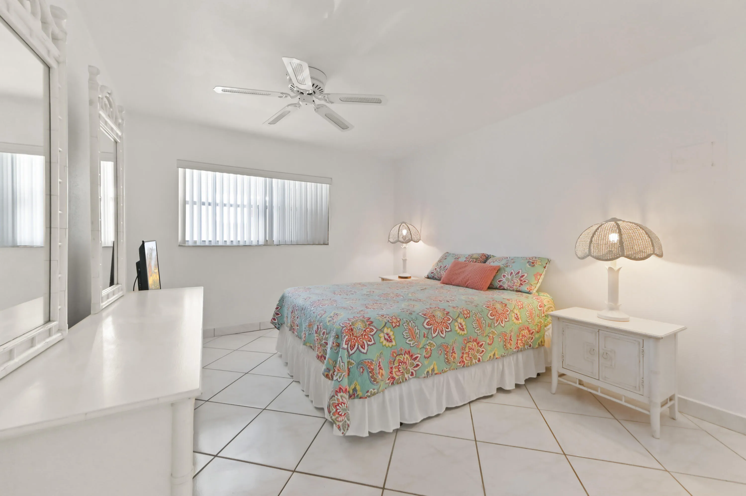 13 Bedroom 01