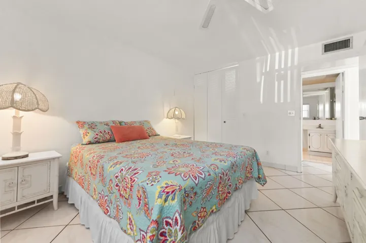 14 Bedroom 02