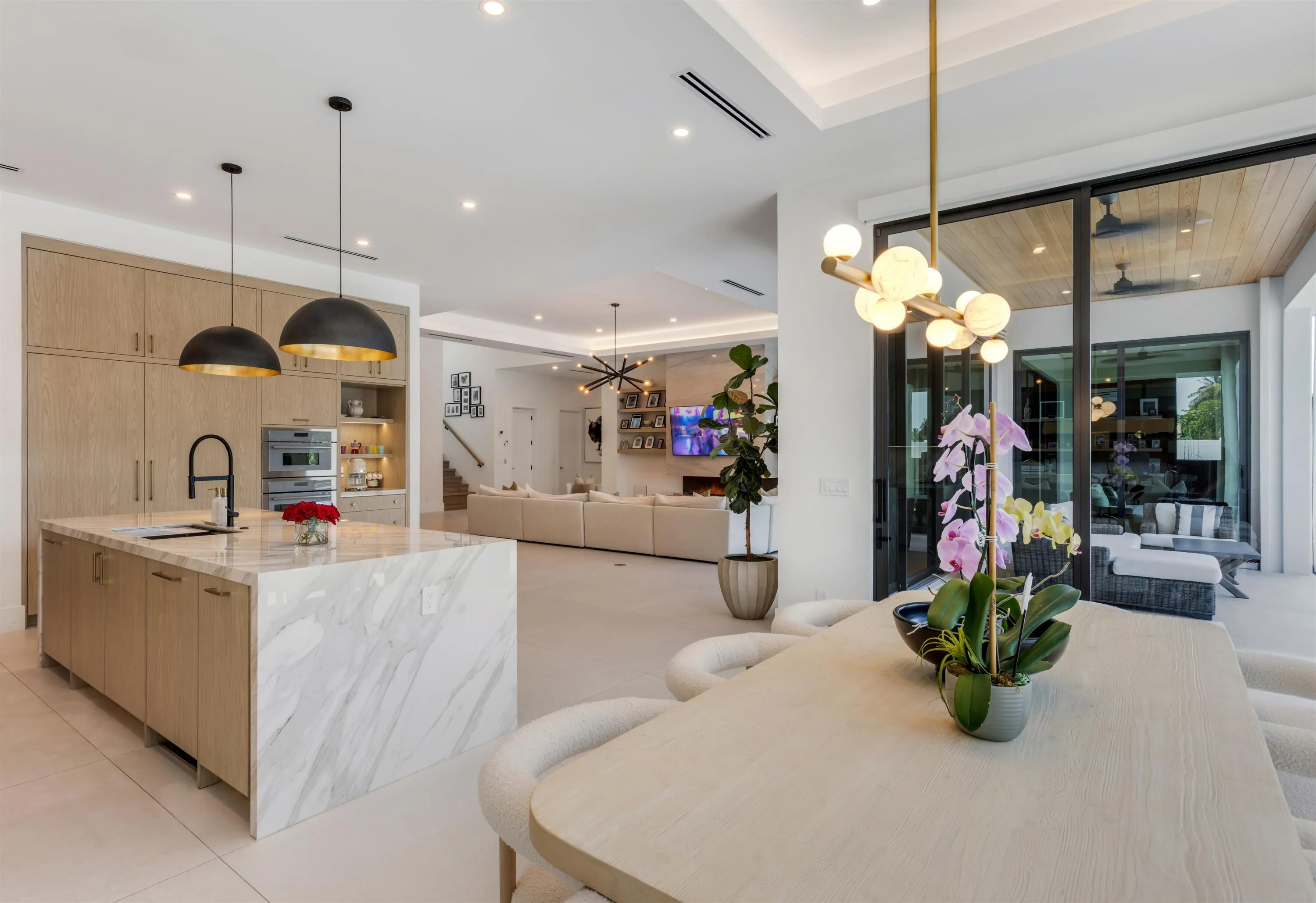DINING_ROOM_TO_LIVING_ROOM