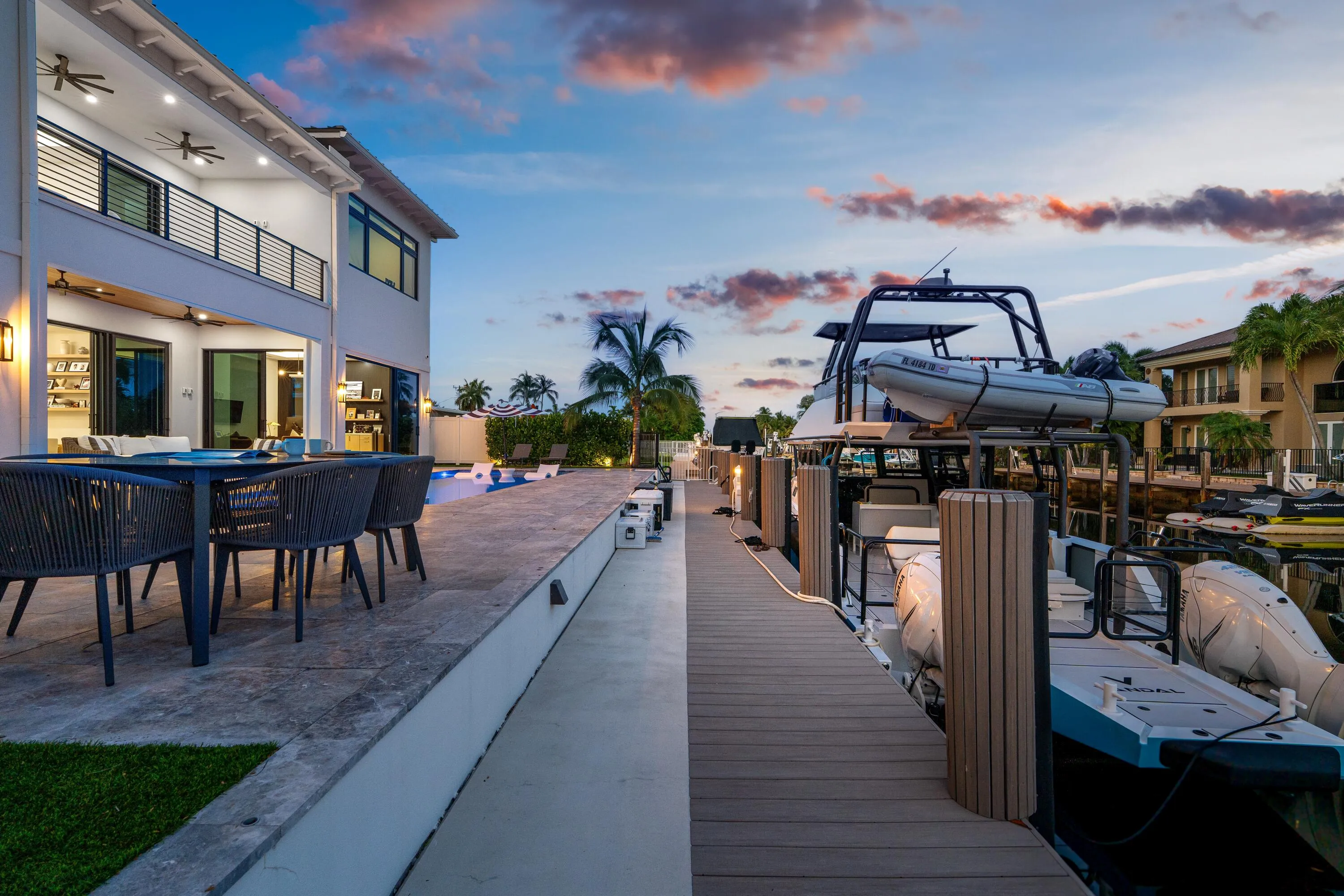 DOCK_STRAIGHT_SUNSET