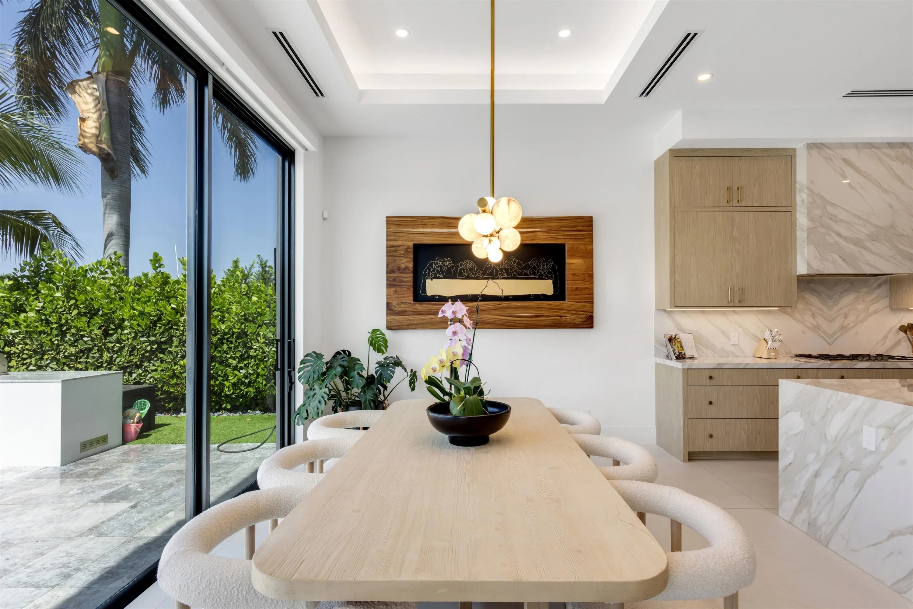 DINING_ROOM_STRAIGHT