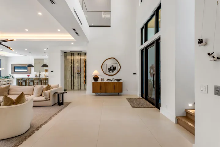 FOYER_RIGHT