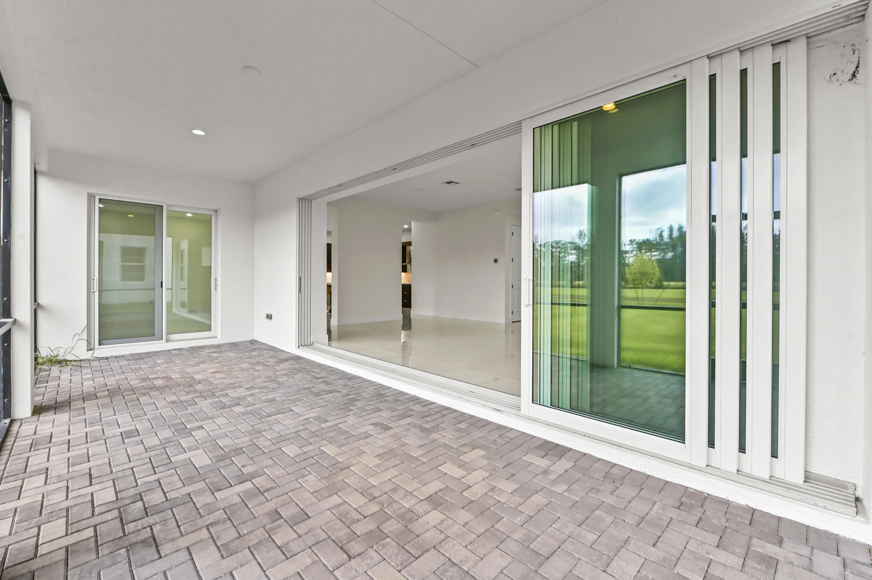 45 Patio 02