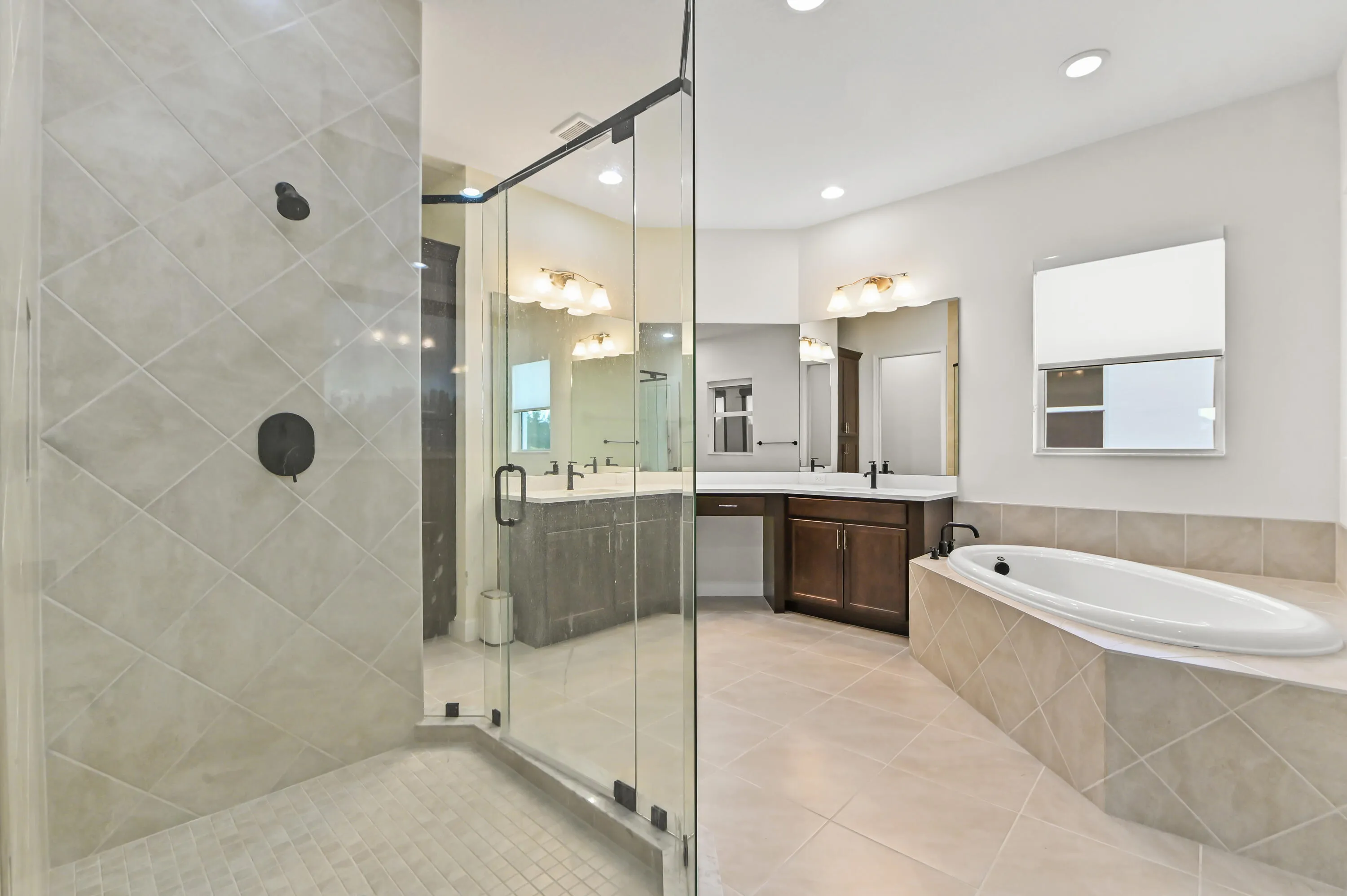 37 Bathroom 01