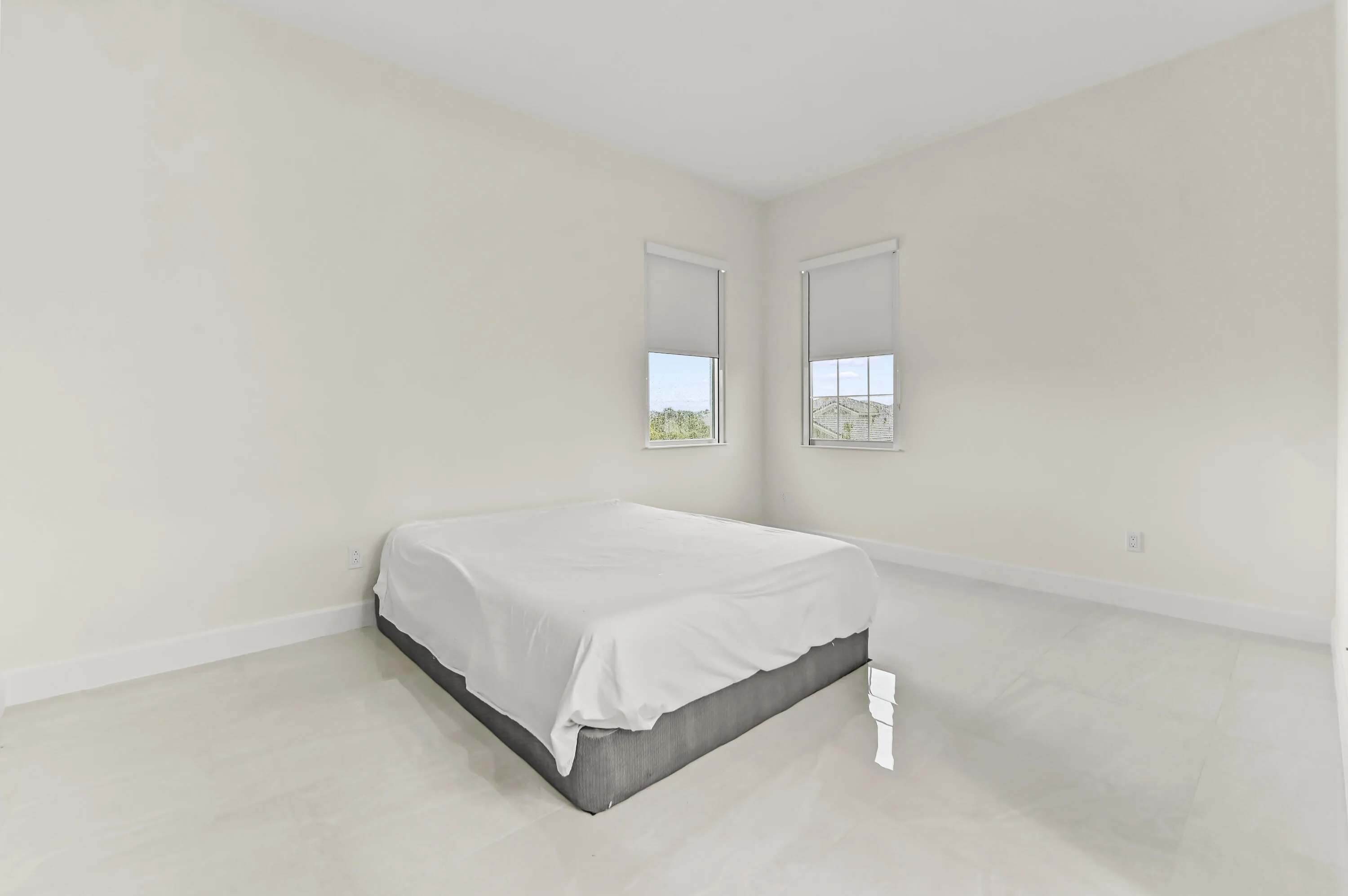 30 Bedroom 01