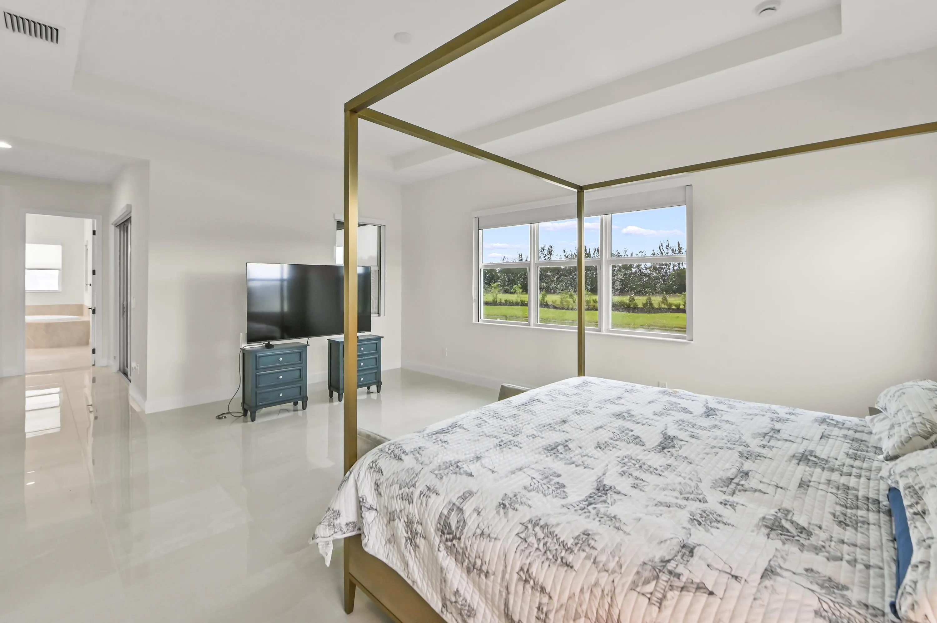 35 Bedroom 02