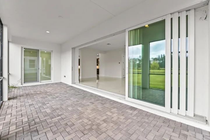 45 Patio 02