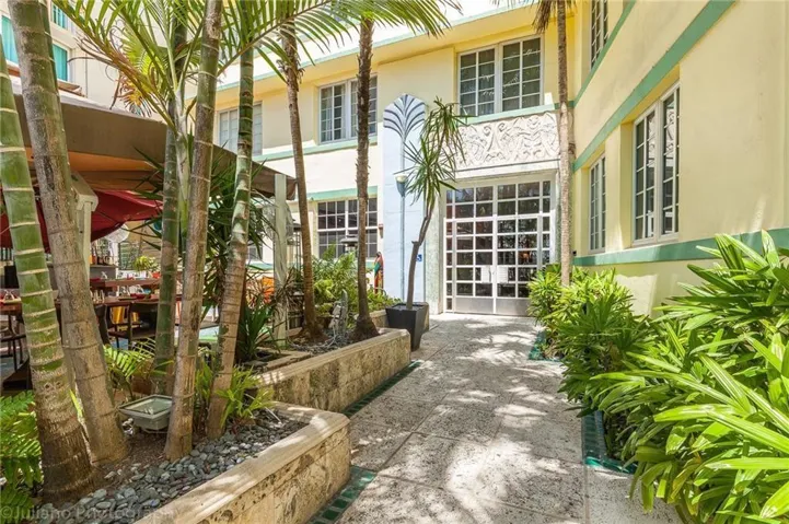 Court Yard to Entrance