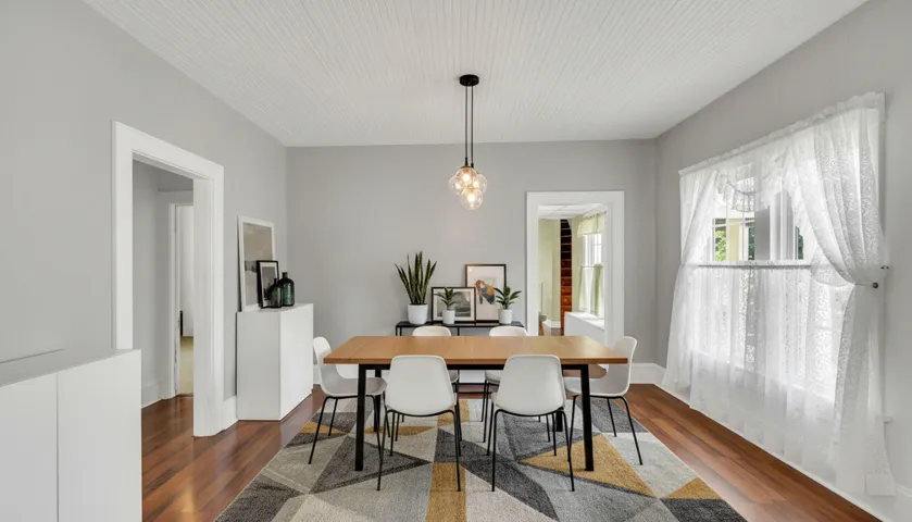 Dining room virtually staged