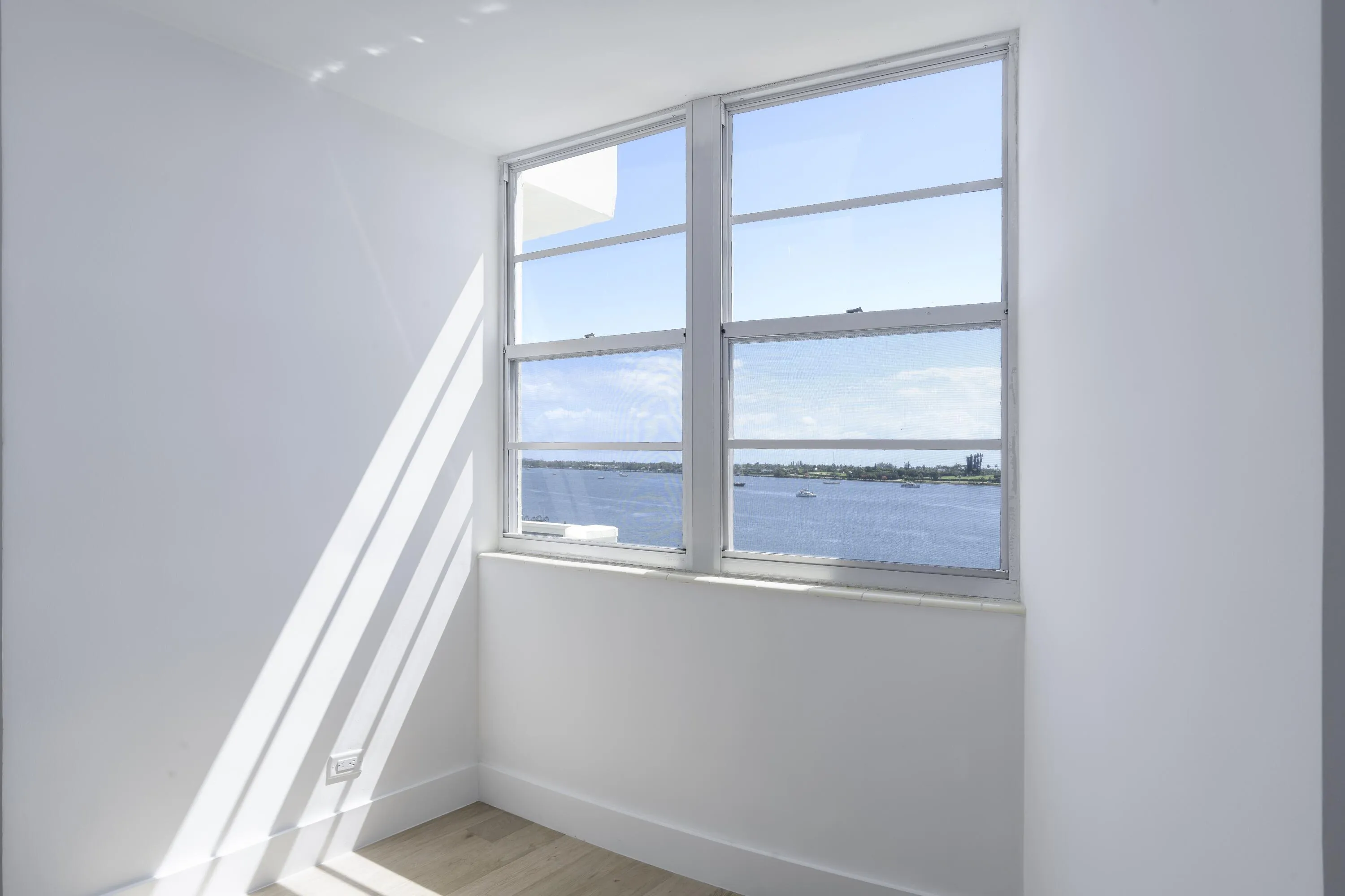 2800 N Flagler Dr Apt 709 West-print-009