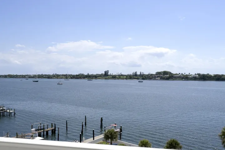 2800 N Flagler Dr Apt 709 West-print-001