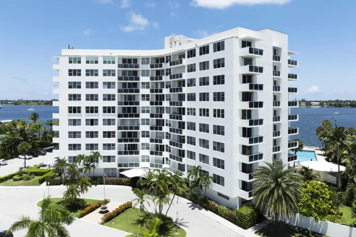 2800 N Flagler Dr Apt 709 West-print-012